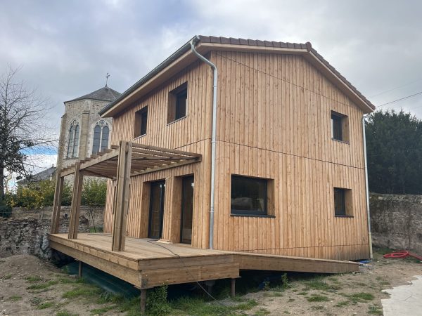 Façade Sud et Ouest - Terrasse avec pergola